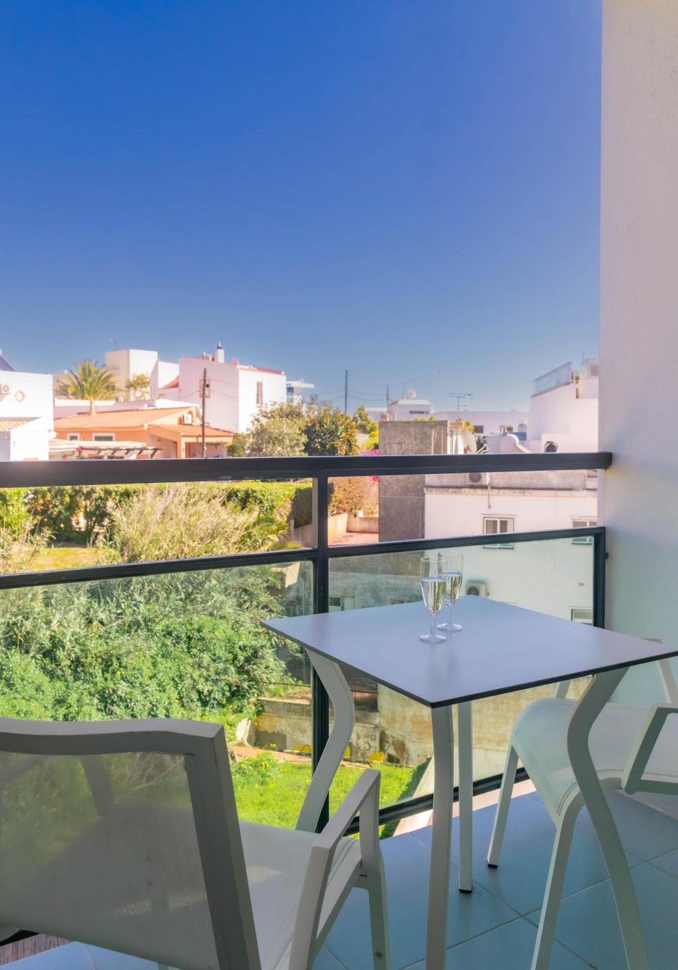 Villa Doris Suites Лагуш Екстер'єр фото