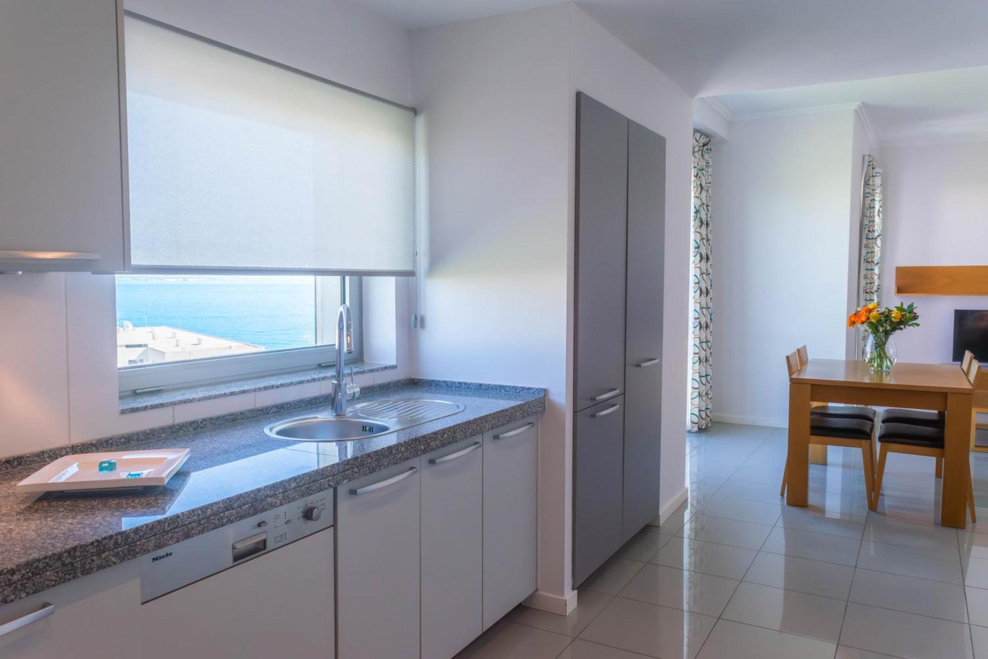 Villa Doris Suites Лагуш Екстер'єр фото